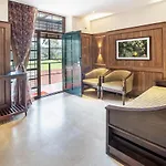Hotel Raindrops