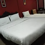 Hotel Seven Roads