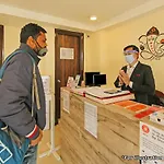 Oyo Flagship 28288 Rr Residency