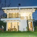 Waran Holiday Luxury Home Stay