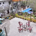 Mani Malar Home Stay