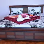The Oasis -Yogi Cottage .Online