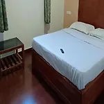Fabhotel Sri Guhan Eiite