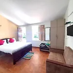Flghr A2 Home Stay