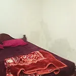 Aran Western Cottage And Room
