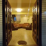 Rave Raja Homestay