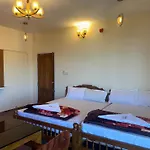 Skytop Homestay