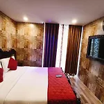 Hyders Park- The Luxury Hotel