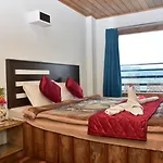 Naturehunt Homestays