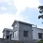 Zack\'S Stone Cottage