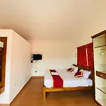Vetri Flats