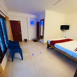 Vetri Flats