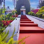 7 Roads Resort 50Mts To Lake