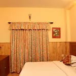 Pine Borough Inn