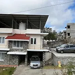 White Rose Homestay And Cottages
