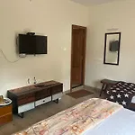 White Rose Homestay And Cottages