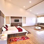 Costa Fortune- Luxury 3 Bedroom Bungalow With Mind Blowing Mountain And Valley View