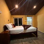 Kurinji Retreat Emerald Suite