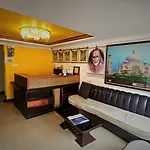 Hotel Rj Inn