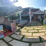 Pear Valee View