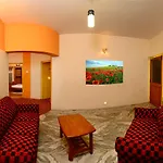 Hotel Grand Palace