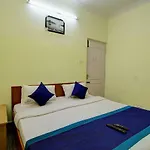 Oyo 10941 Lumino Fair Stay