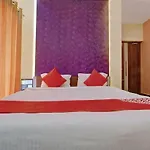 Oyo 27753 Kasa Luxury Inn