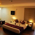 Oyo Premium Observatory Road
