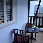 Oyo Premium Observatory Road