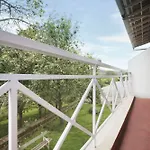 Guesthouser 1 Bedroom Farmhouse C09A