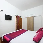 Oyo 13607 Sri Akilambiga Residency