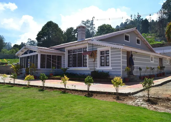 Hillington Cottage