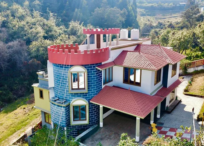 Willostays Alpine Mansion 6Bhk