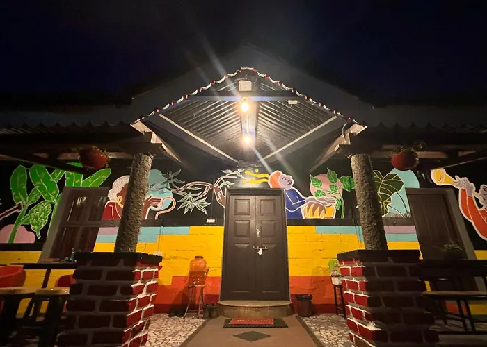 Rave Raja Coworking Hostels
