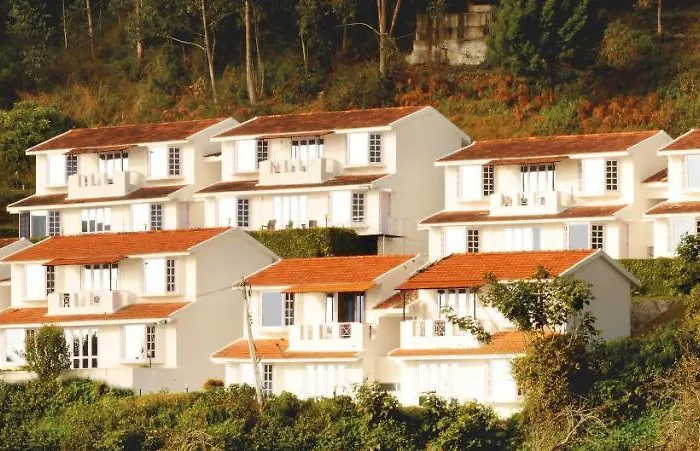 Country Club Valley Vista