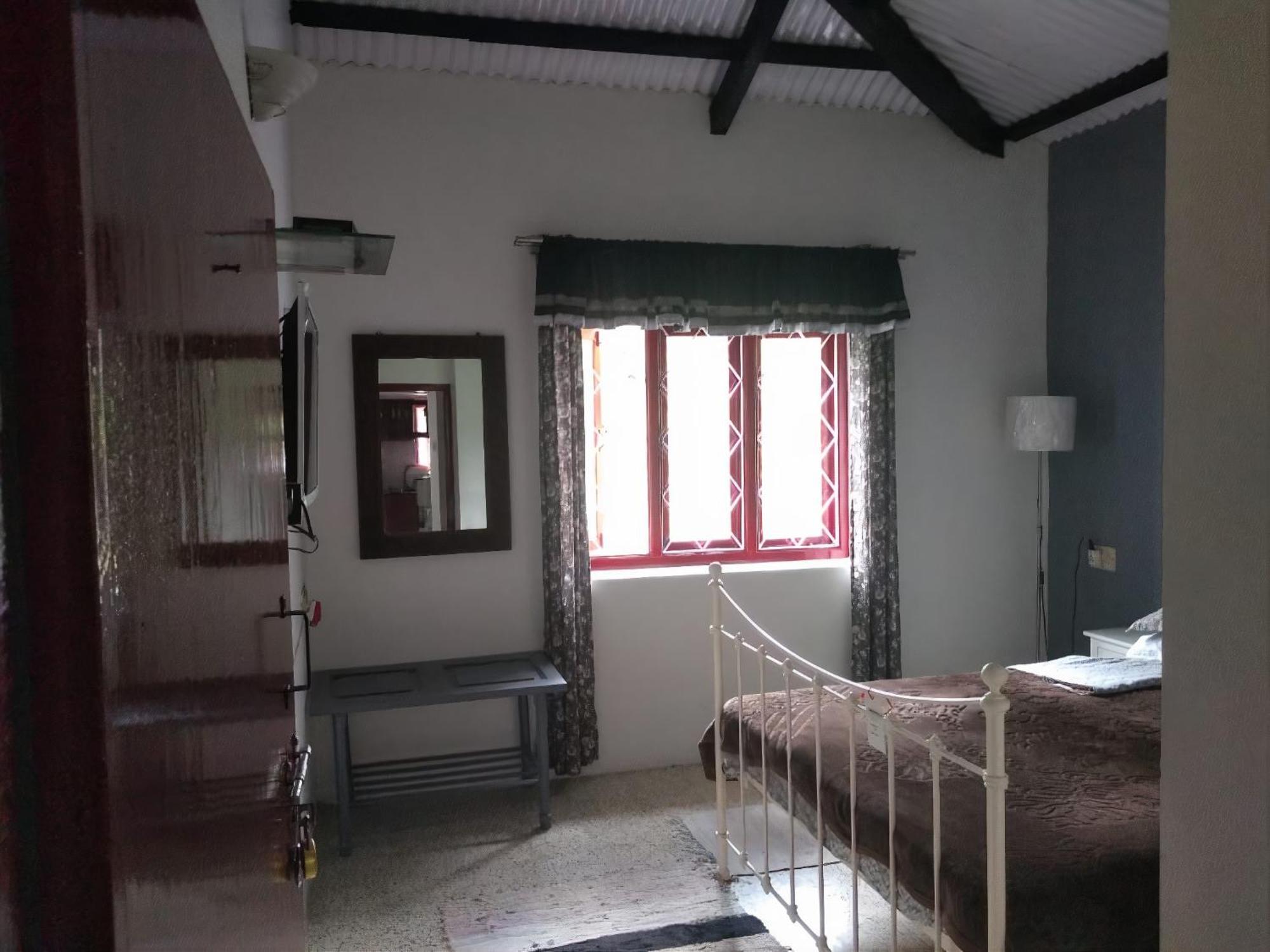 Bhomeshwar Holiday home *