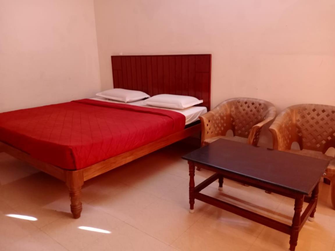 Hotel Yogi Cool Residency
