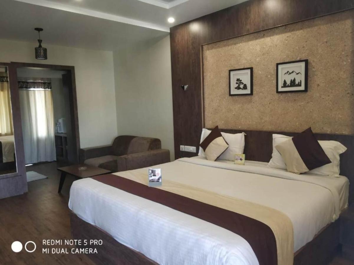 Hotel Apple Valley 3*