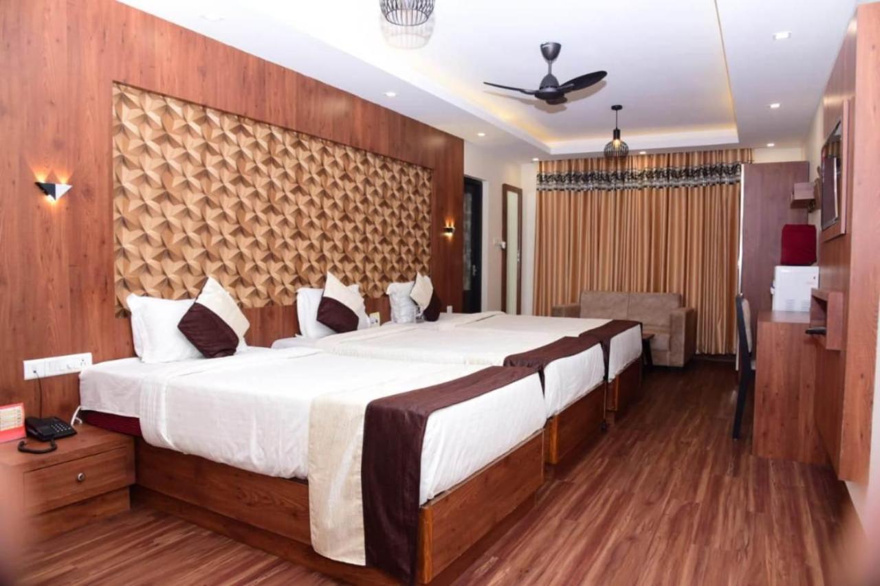 Apple Valley Hotel