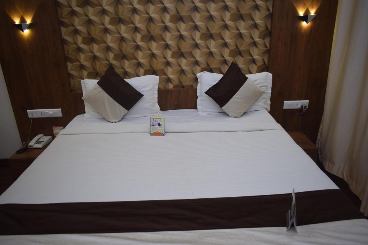 Hotel Apple Valley 3*