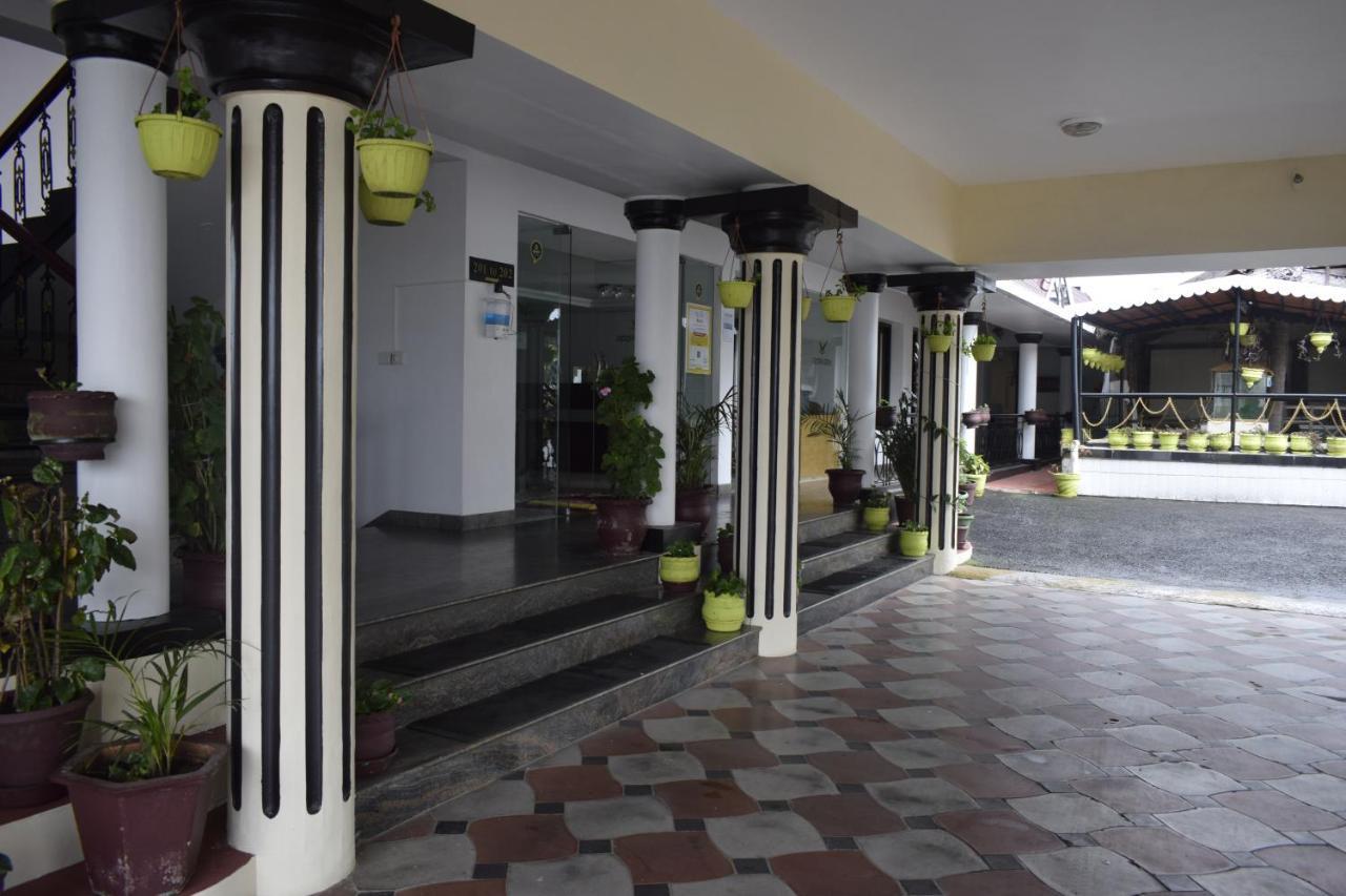 Hotel Apple Valley 3*