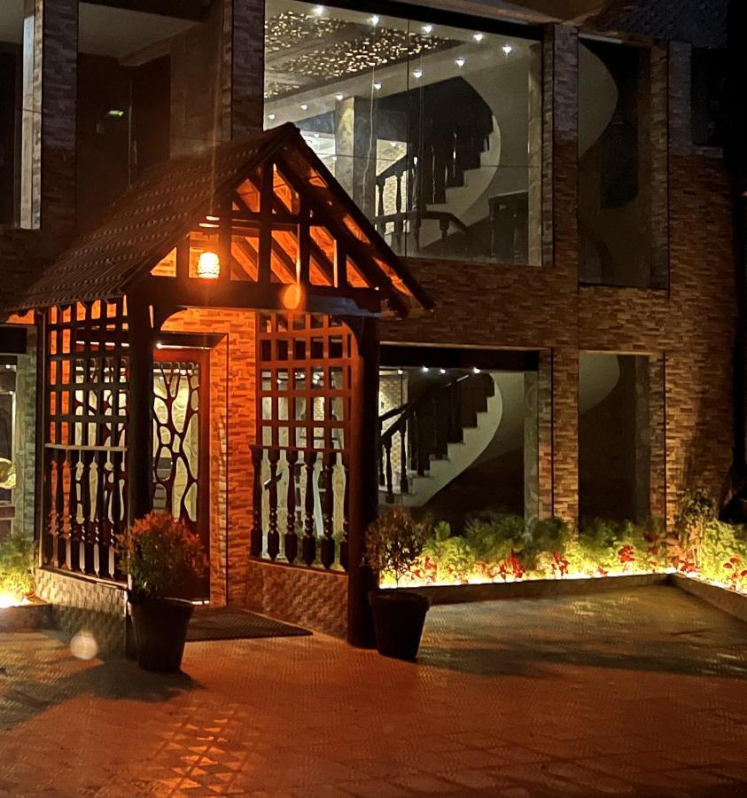 Hyders Park- The Luxury Hotel 3*