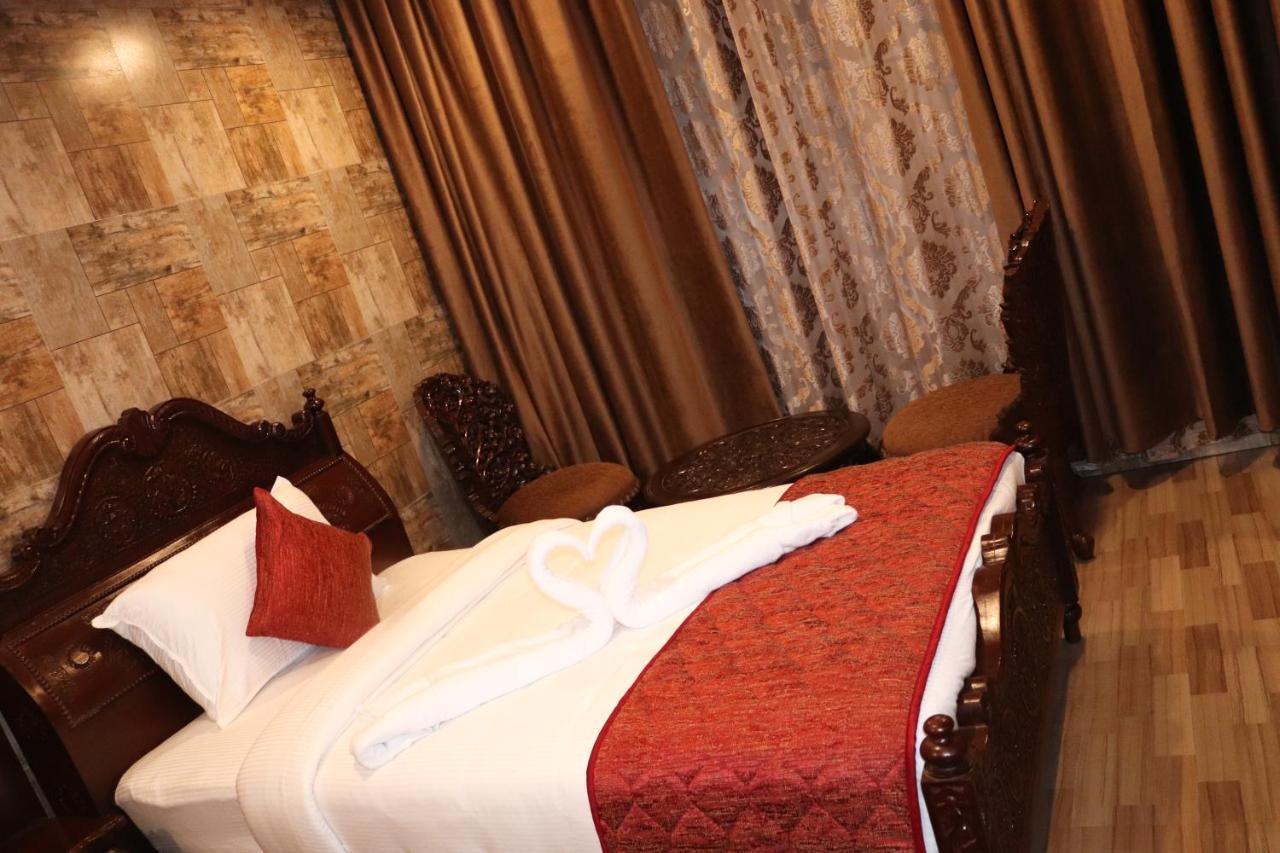 Hyders Park- The Luxury 3*