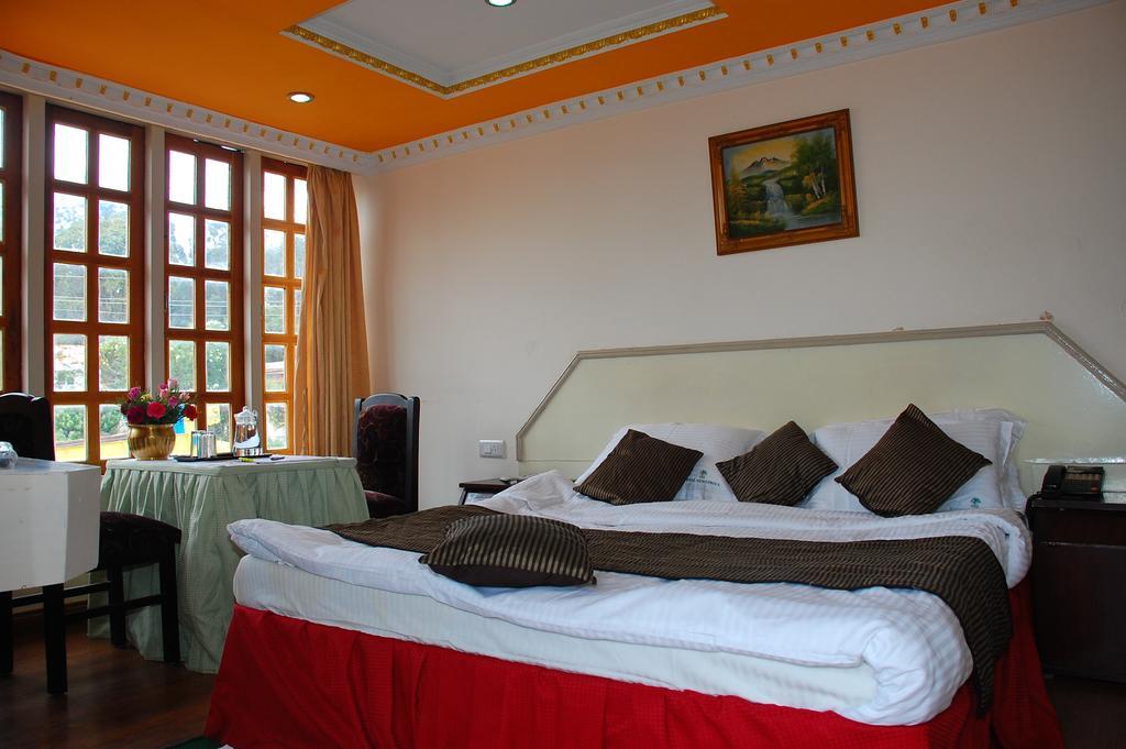 Gurupriya Hotel 2*