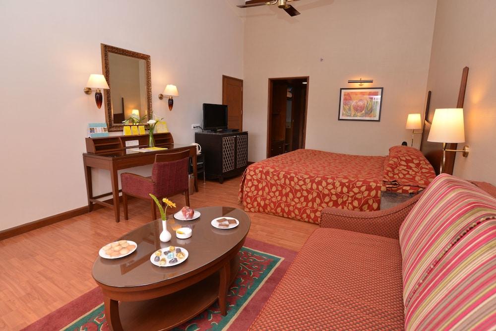 Resort The Carlton 5*