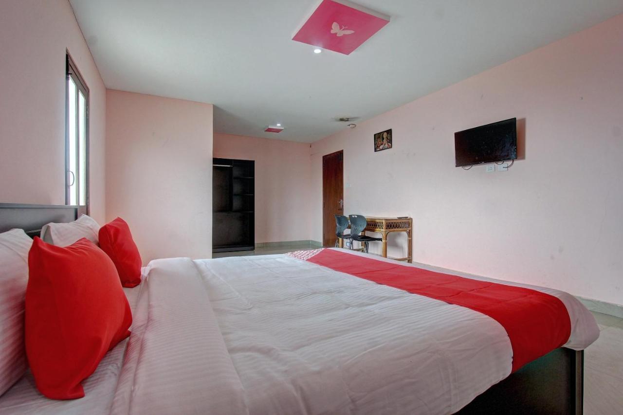 Hotel Oyo Flagship 28288 Rr Residency 3*