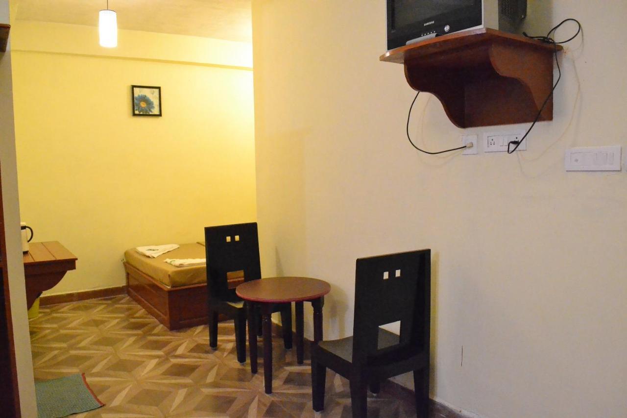 Hotel Wood Palace *