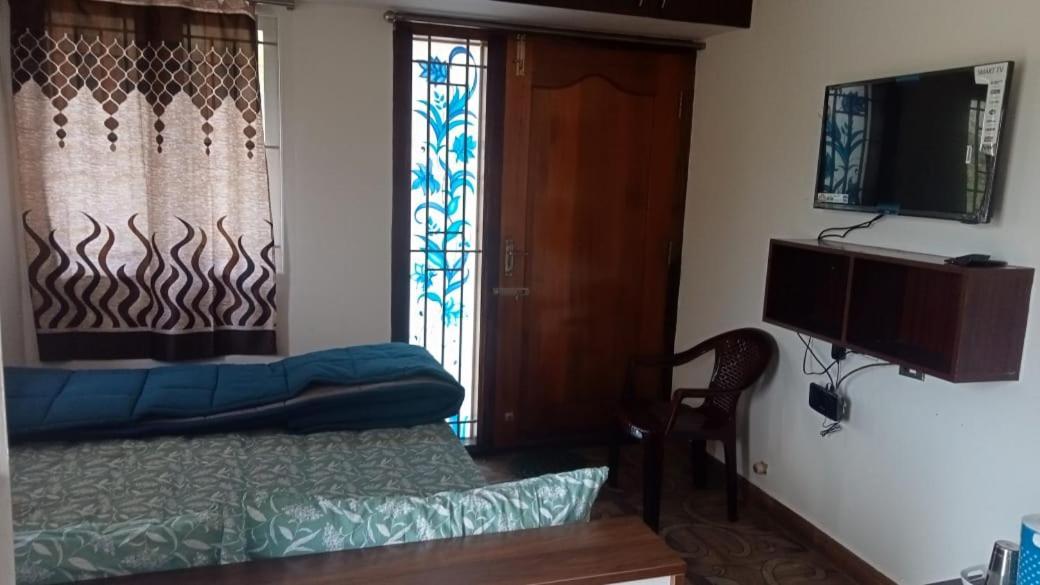 Harini Nivas Holiday home *