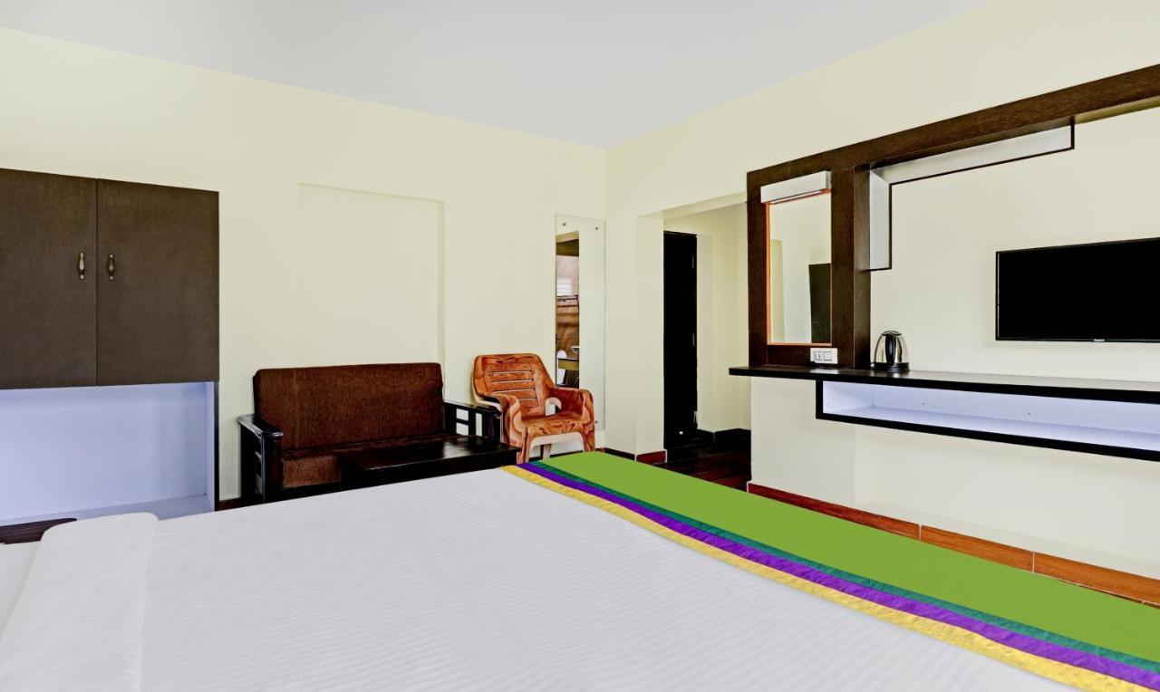 Hotel Treebo Aall Season