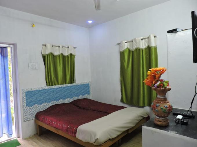 Raj Gardens Holiday home *